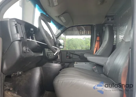 2015 Chevrolet Express G2500 from USA, damaged, VIN 1GCWGFCF3F1232104